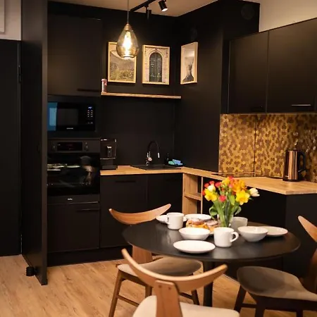 No1 Wyszynskiego Апартаменты Вроцлав