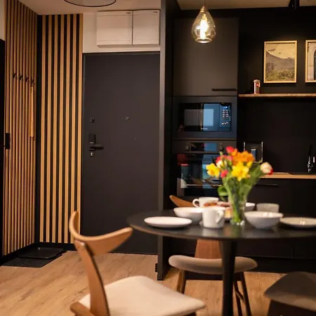 No1 Wyszynskiego Апартаменты